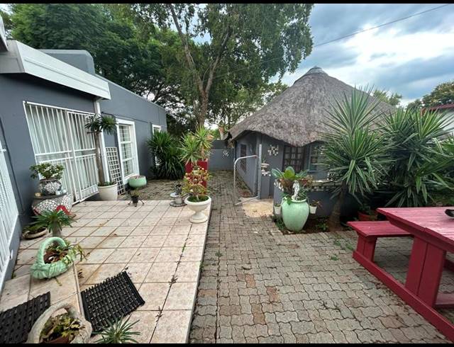 4 BEDROOM PROPERTY TO RENT IN ROOIHUISKRAAL